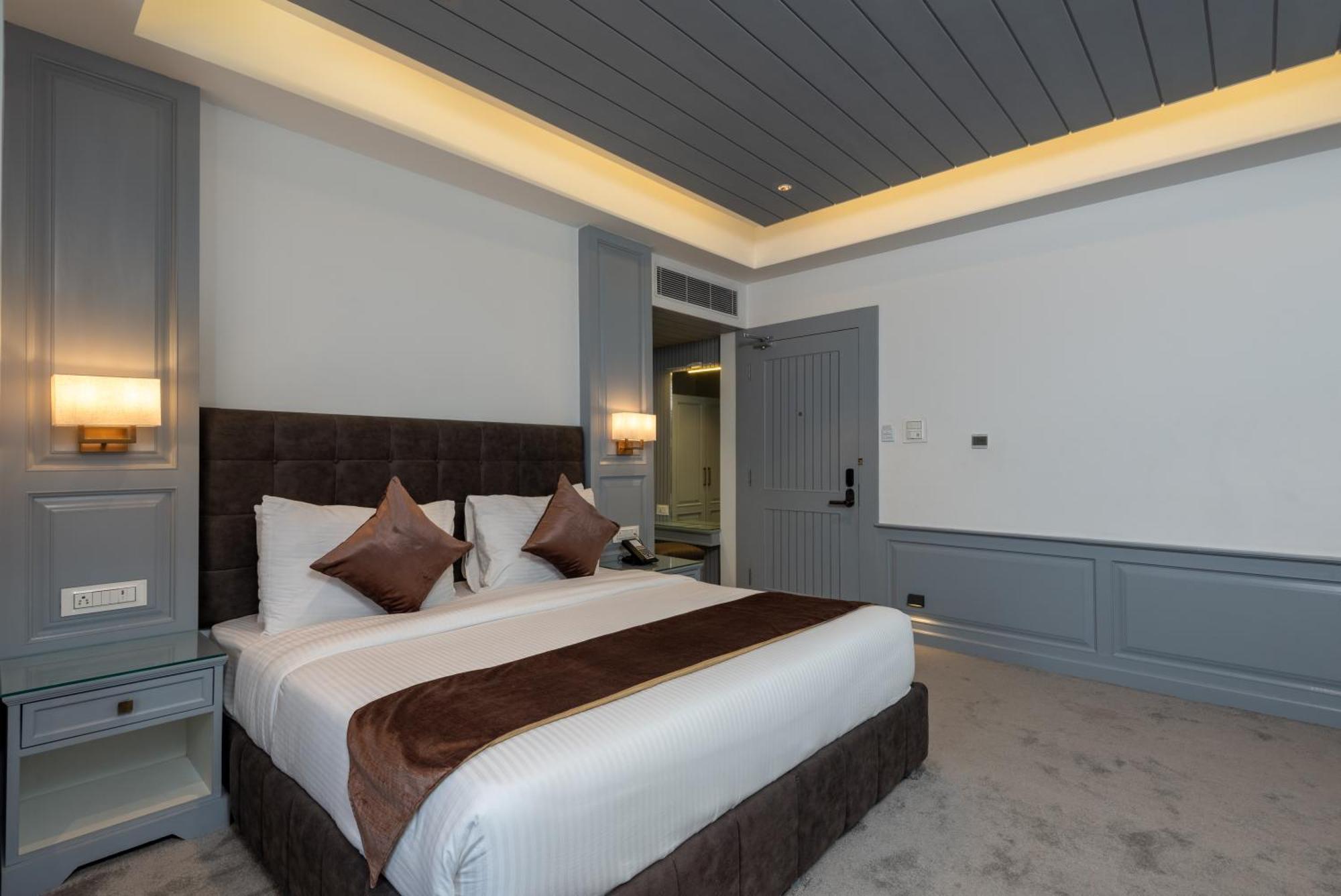 Hotel Grand Boulevard Durgjan Esterno foto