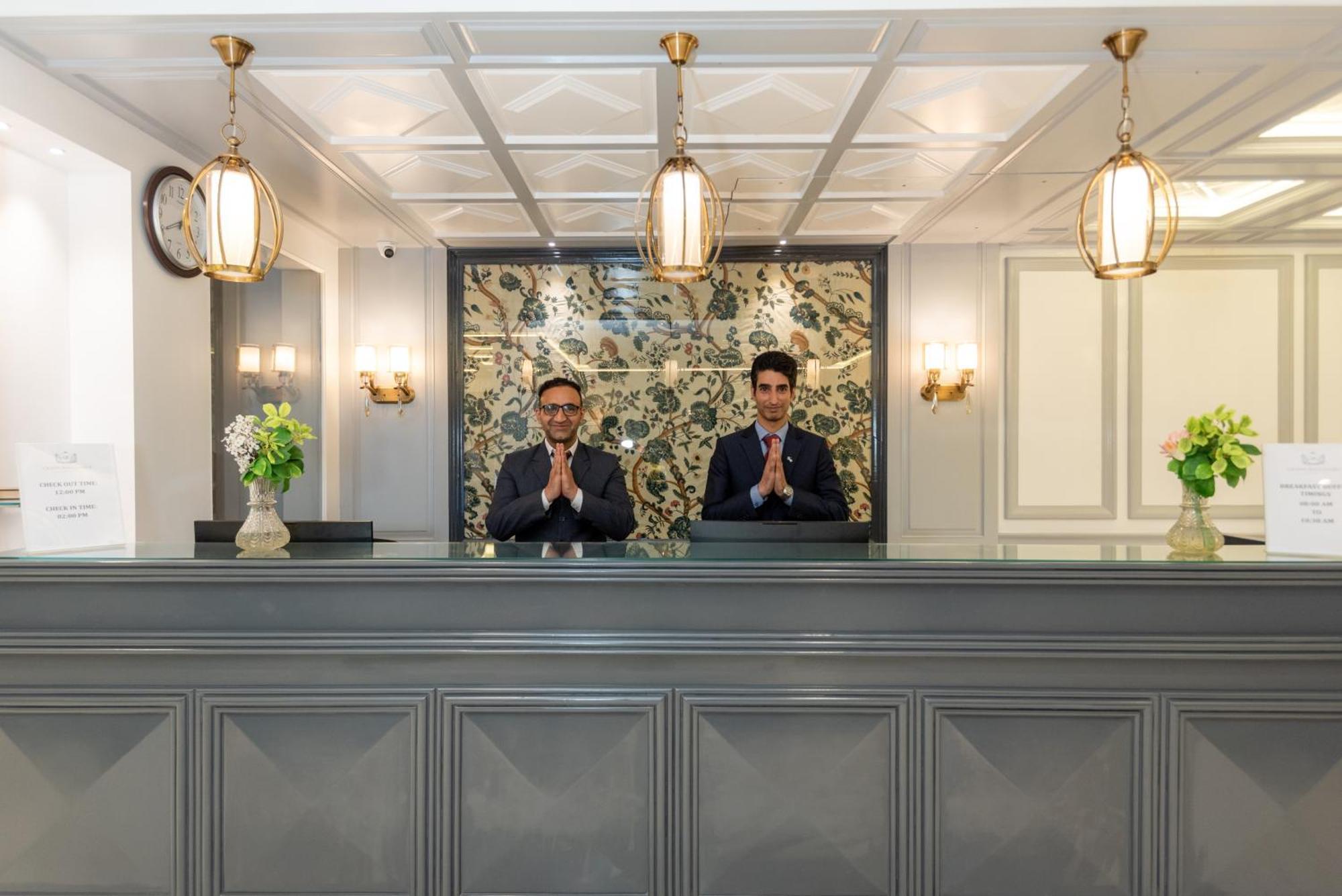 Hotel Grand Boulevard Durgjan Esterno foto